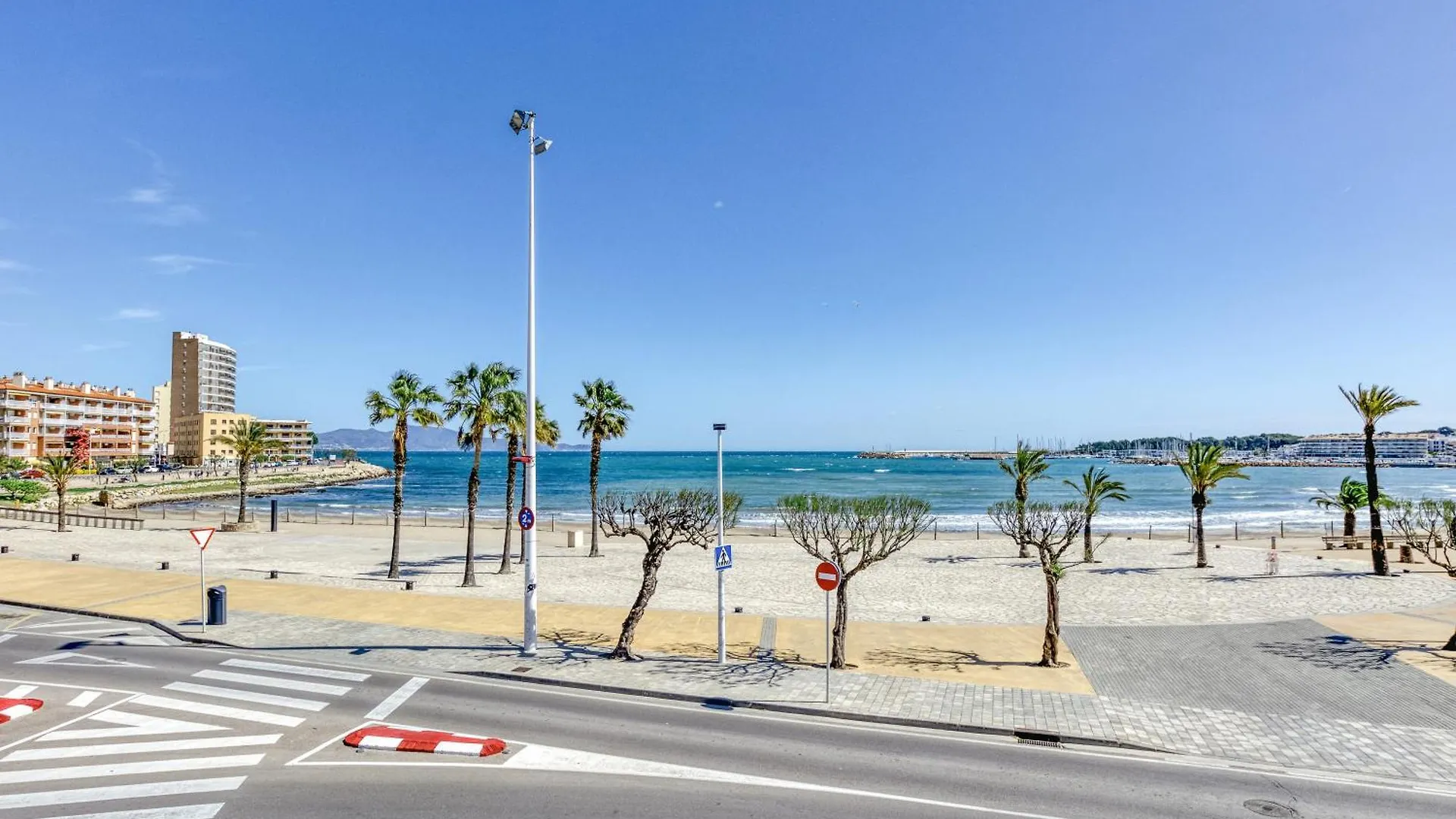 Mimosa Apartment L'Escala Spain