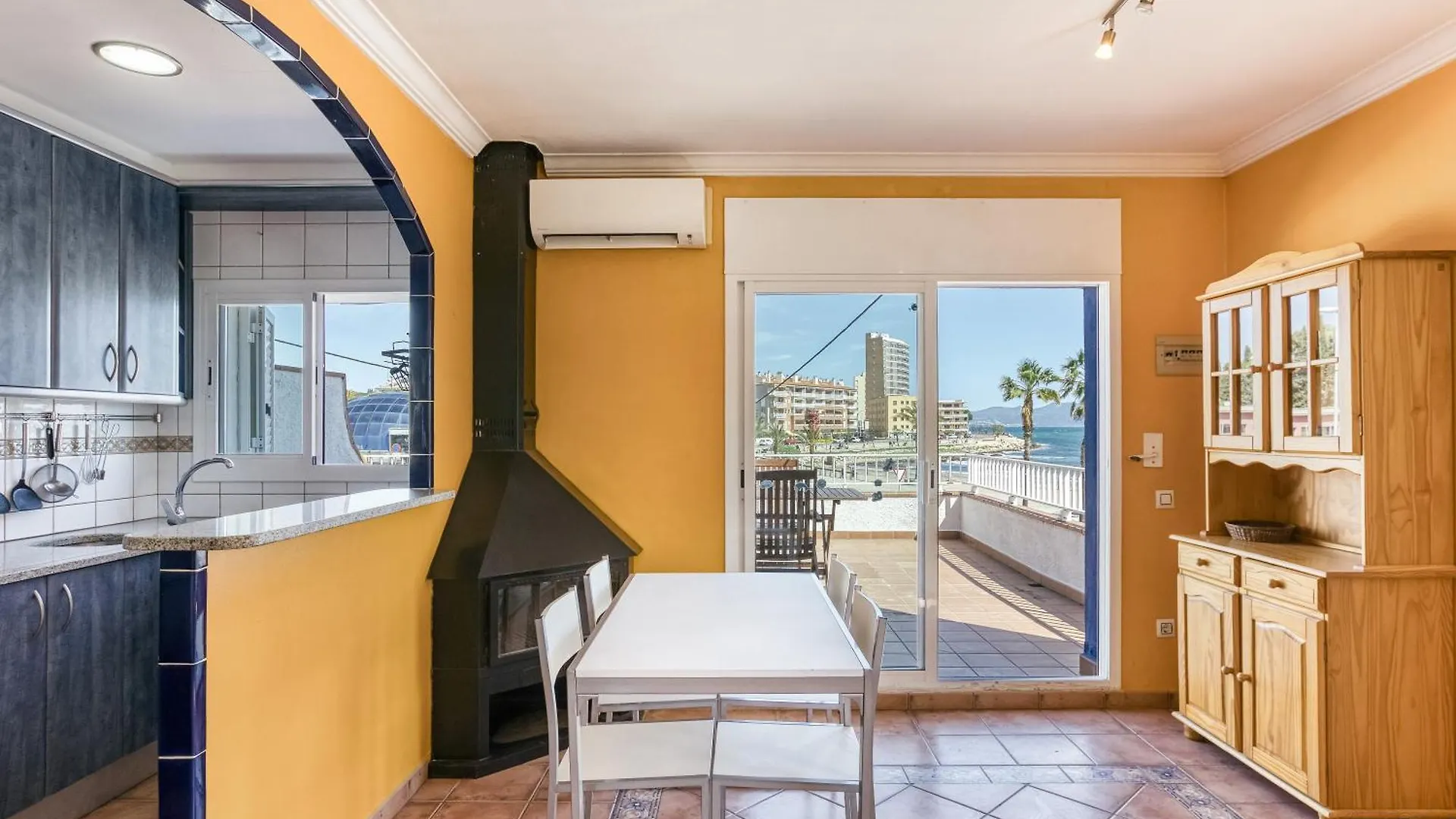 Mimosa Apartment L'Escala Spain